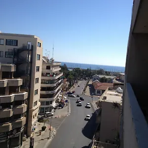 Francis Apartman